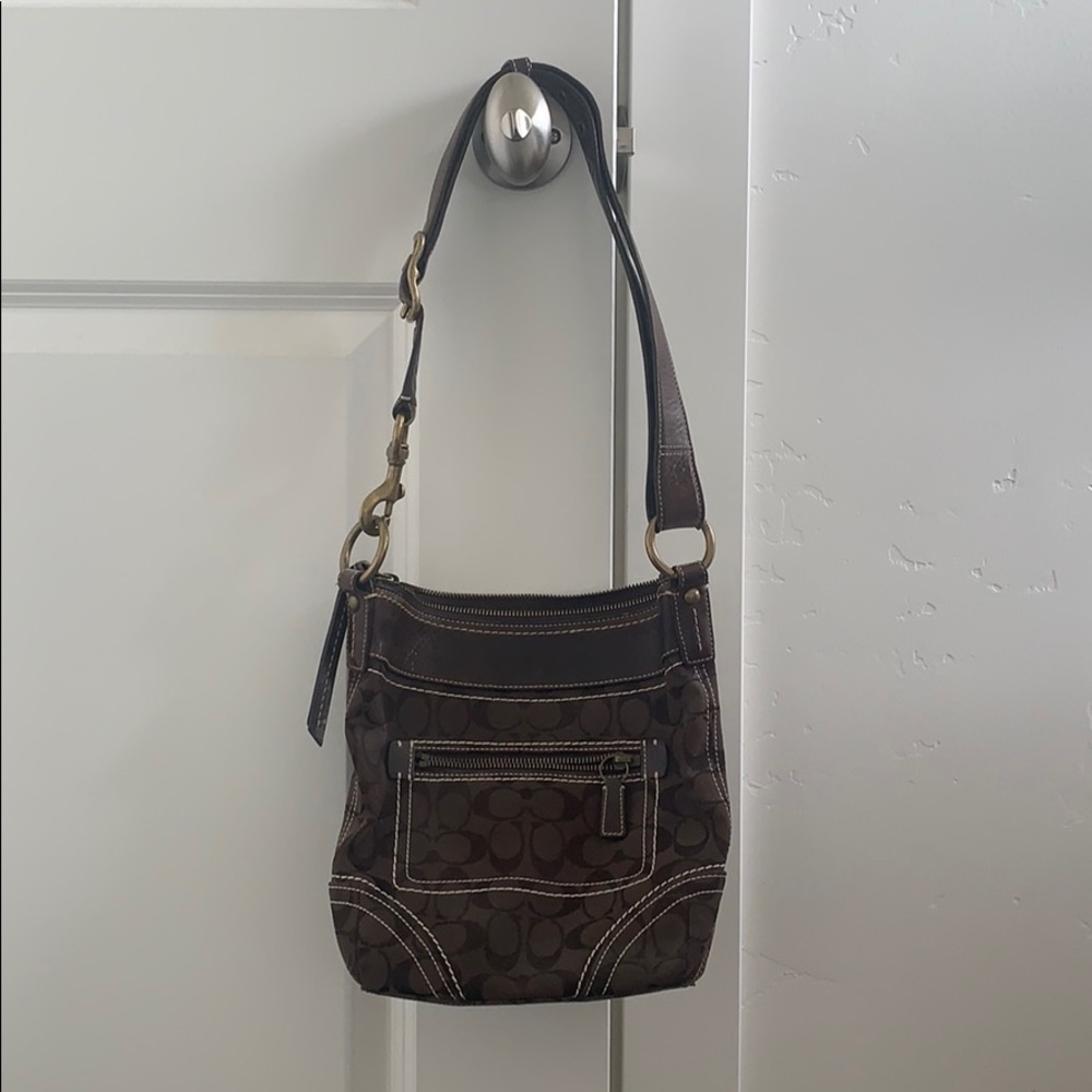 Brown Coach insignia Shoulder Purse